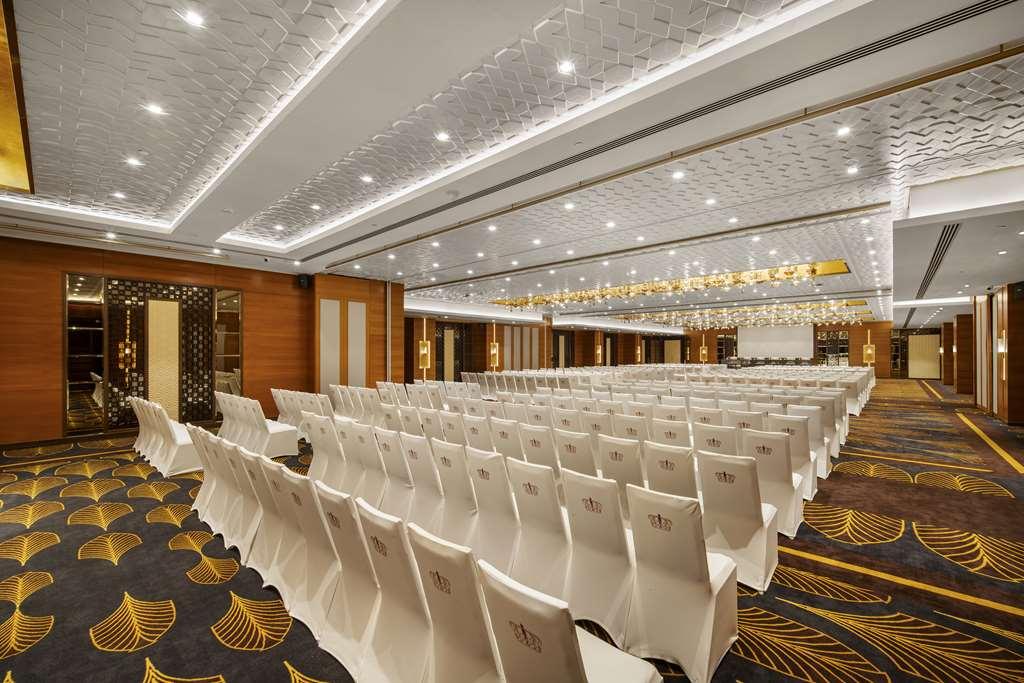 Radisson Blu Hotel *